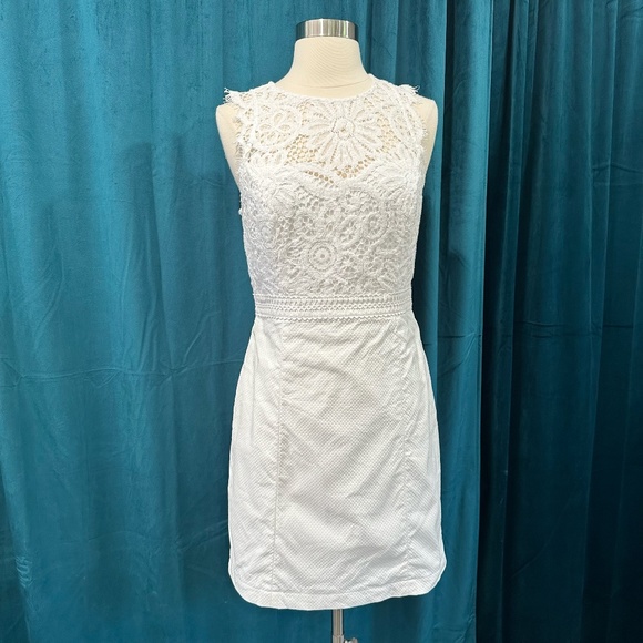 Lilly Pulitzer Dresses & Skirts - Lilly Pulitzer Sharice White Shift Dress Size 4